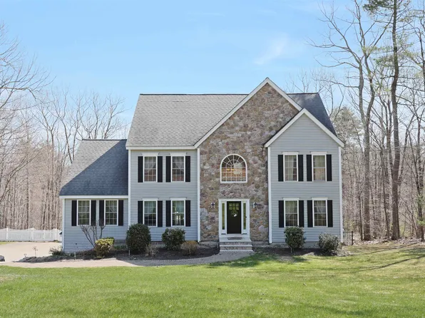 10 Williams Path, Kingston, NH 03848