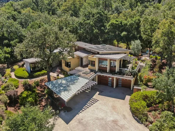 2 Buck Meadow Dr, Portola Valley, CA 94028