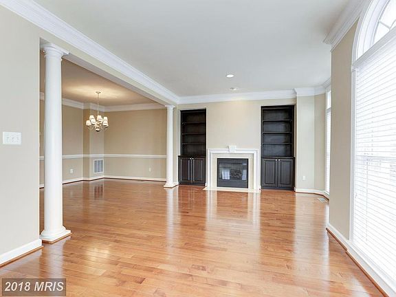 4th image of 4088 Clovet Dr #33