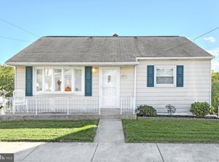 47 W High St, Windsor, PA 17366