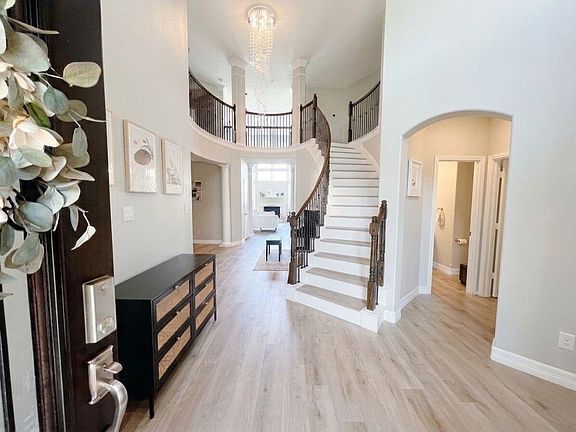 4th image of 5627 Rising Walk Ln