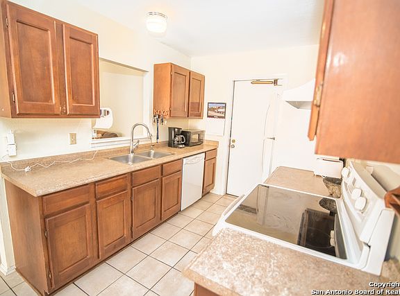 5th image of 9042 Clipper Dr