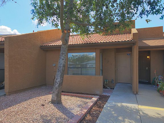 2nd image of 3228 W Glendale Ave APT 171