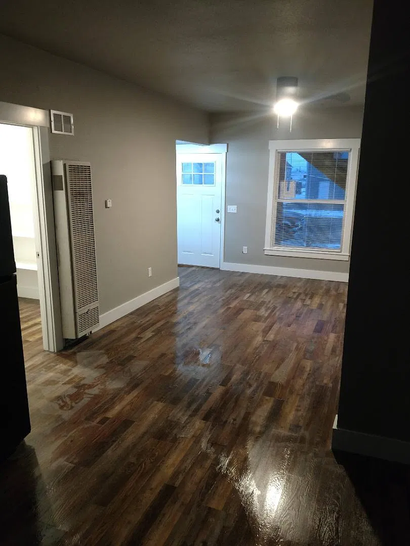 206 N 18th St - Apt 1 — Photo 1