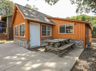 417 E Steuben St, Bingen, WA
