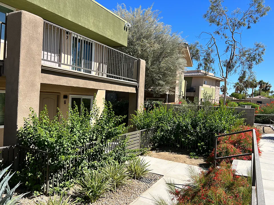 73570 Catalina Way #8