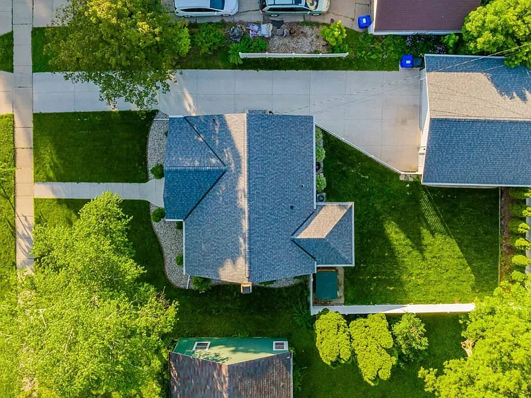 600 N Outagamie Ct #ID1061630P — Photo 9