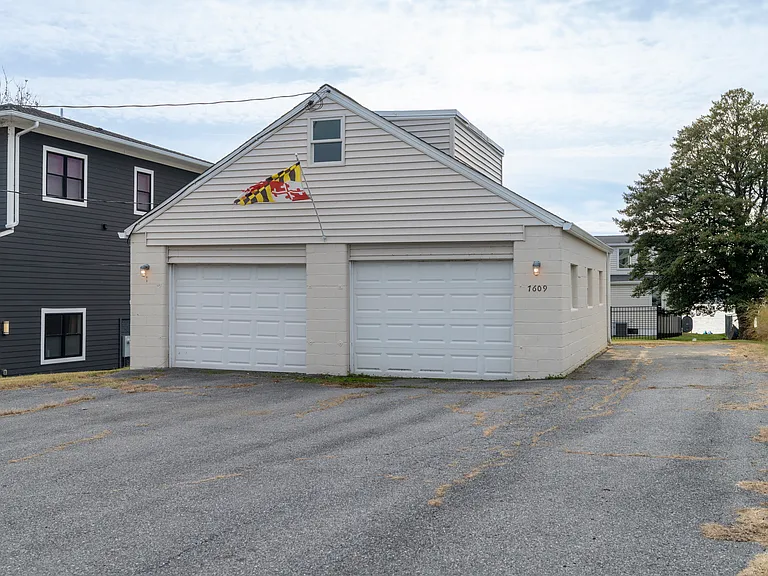 7609 Iroquois Ave — Photo 4