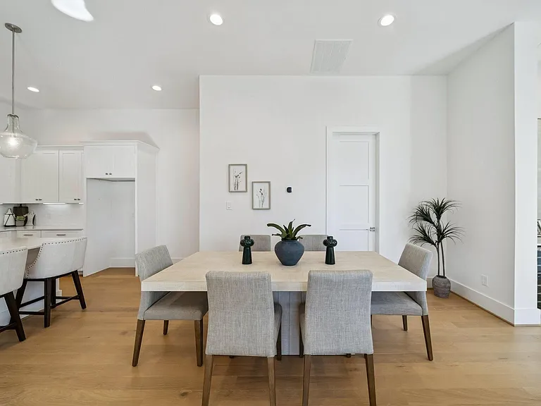 1405 W 21st St #A — Photo 7