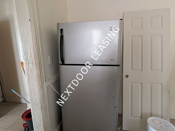 4th image of 11 Grant Ave Floor 2