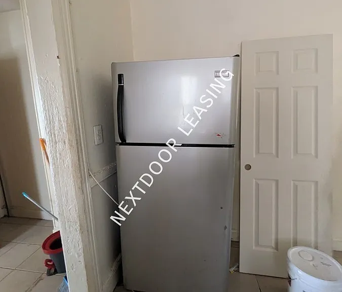 11 Grant Ave #2 — Photo 4