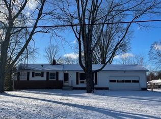 3612 Brookside Dr, Barberton, OH 44203