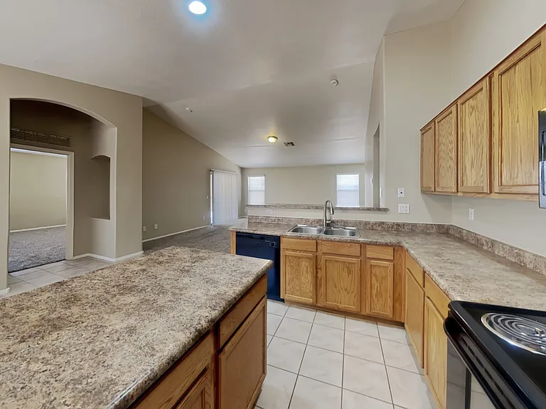 2980 Bedford St — Photo 7