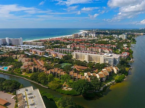 3rd image of 1700 Cove Ii Pl APT 323