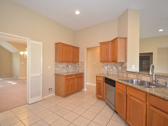 5th image of 23422 Stratsborough Dr