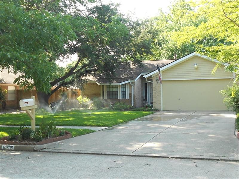1st image of 10306 Horseshoe Bend Dr