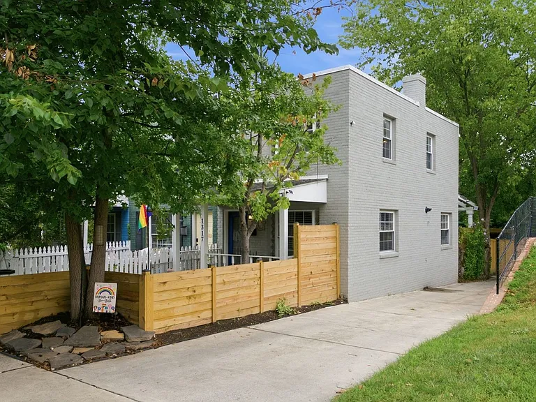 1317 Pendleton St — Photo 3