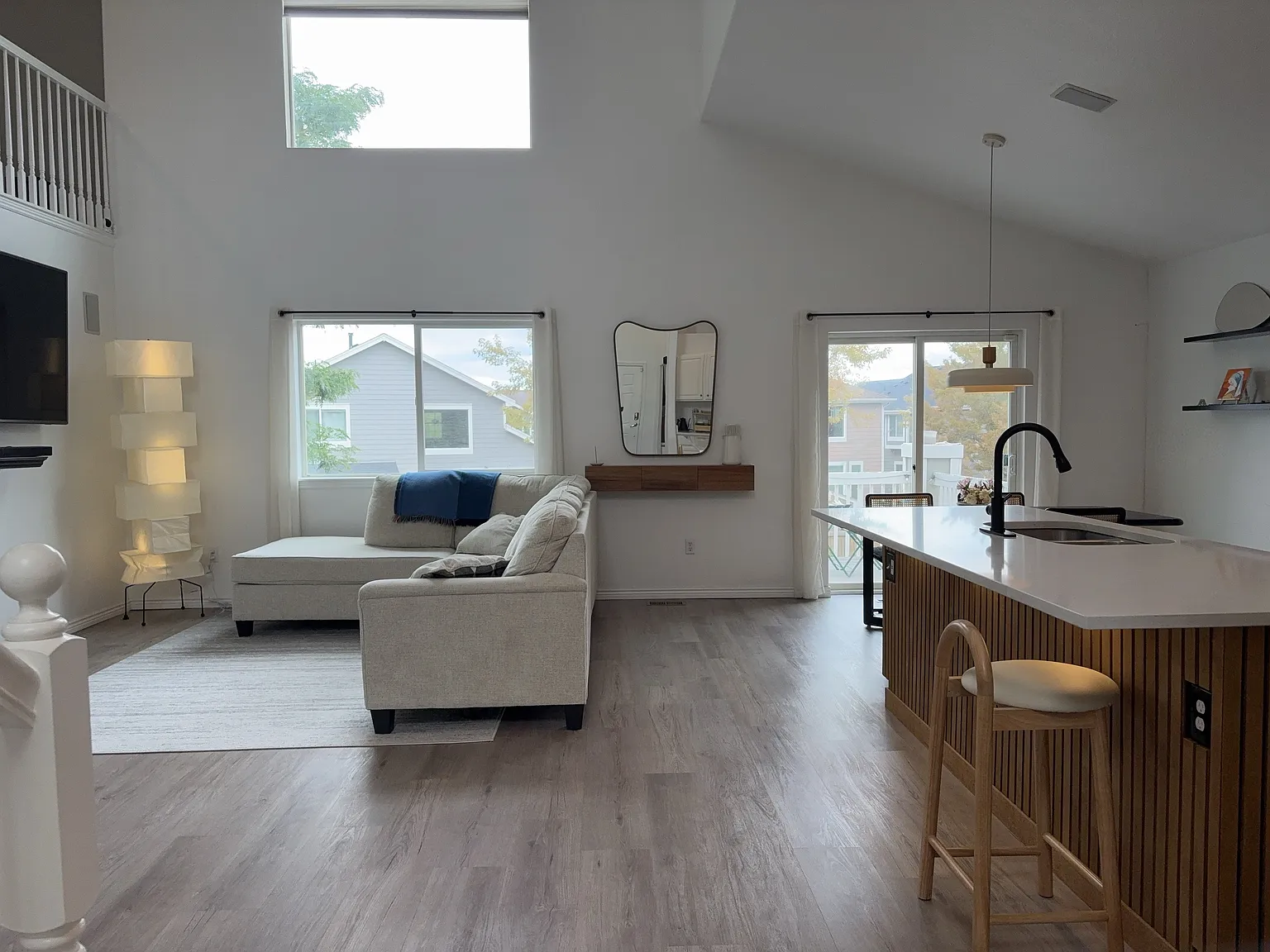 3 bed, 2.5 bath, 2788 sqft, $2,995 — Photo 2