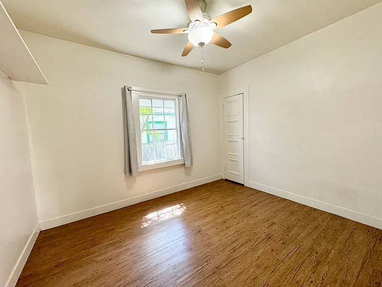 341 Coombs St — Photo 10