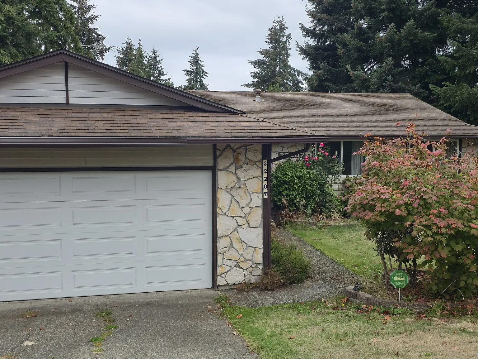 6 bed, 2650 sqft, $3,600 — Photo 1