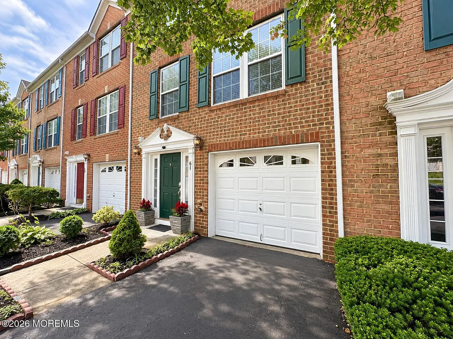 3 bed, 2.5 bath, 1640 sqft, $3,500 — Photo 2