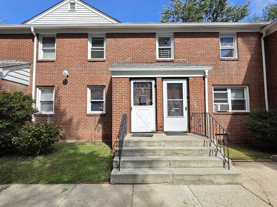 140 Van Houten Ave #8B