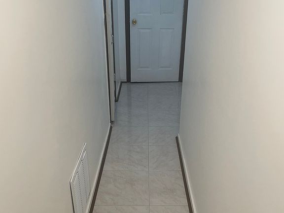 5th image of 764 Caribbean Dr #B