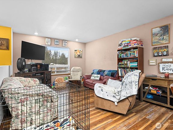 4th image of 12808 E Macs Loop Road