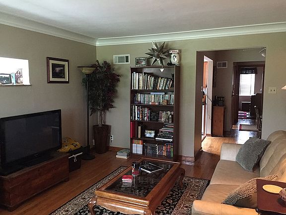 5th image of 7106-7108 Jamieson Ave