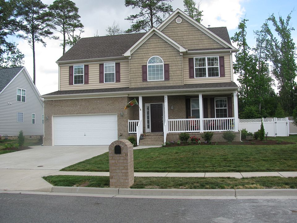 1st image of 627 Flatrock Ln