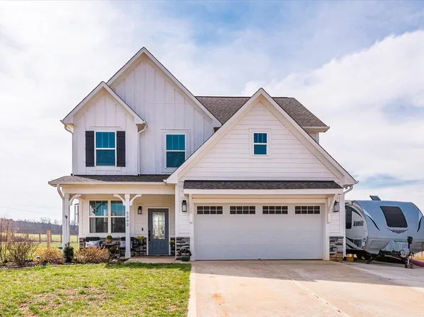 5202 Goshawk Ln, Graham, NC 27253