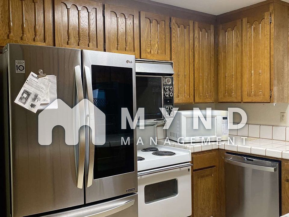 2nd image of 517 Hillbright Pl