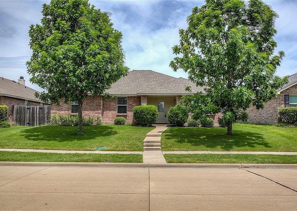 1st image of 2812 Lake Vista Dr