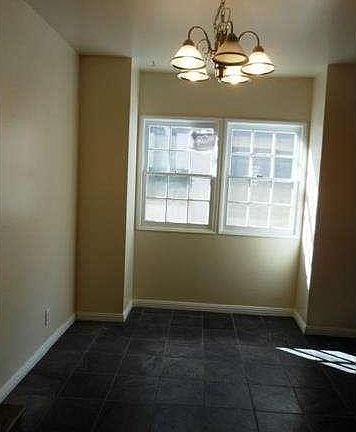 5th image of 11940 Weddington St Unit 20