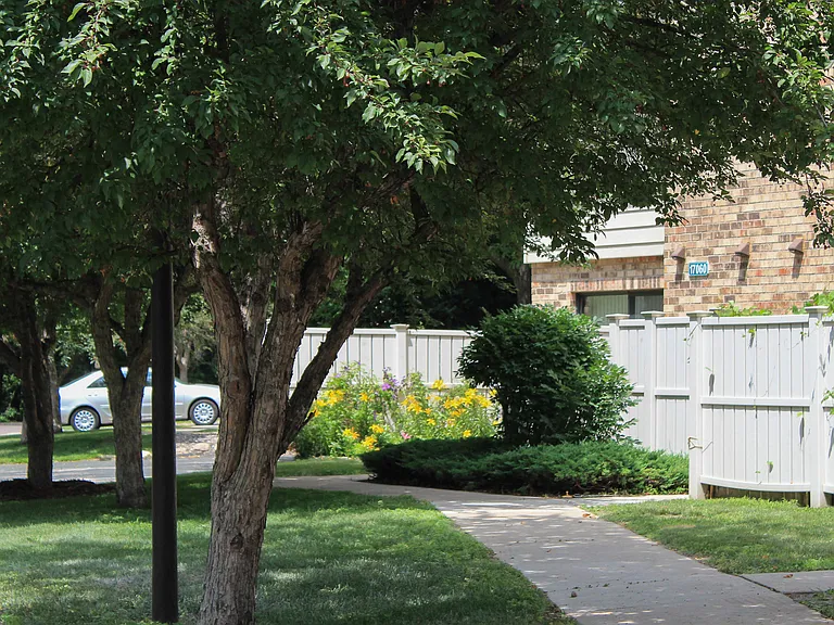 Saddlewood Townhomes — Photo 25