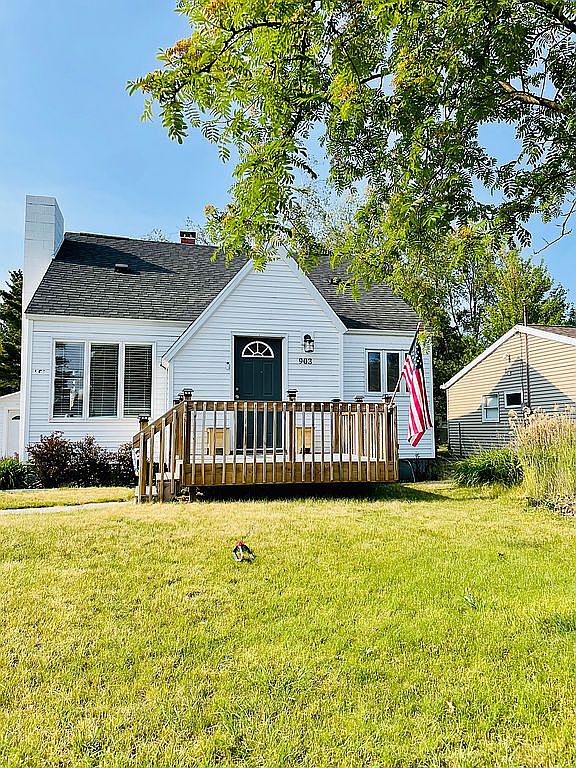 903 Lawndale St, Ludington, MI 49431 Zillow