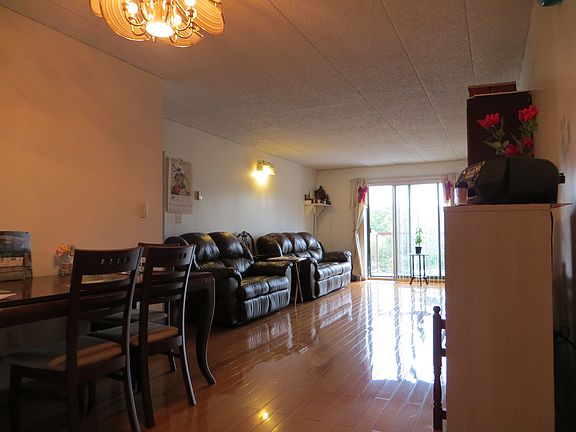 4th image of 147-48 Roosevelt Ave #C