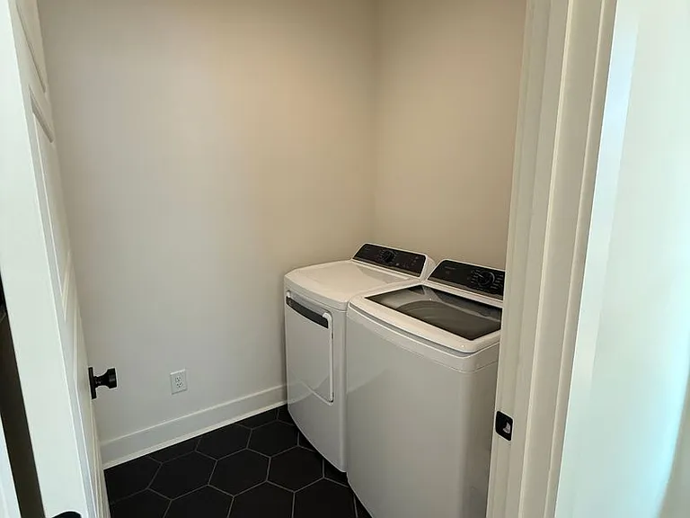 578 Pride Ave — Photo 9