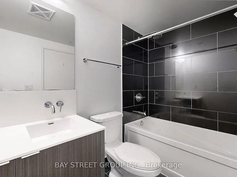 100 Harbour St #1210 — Photo 19