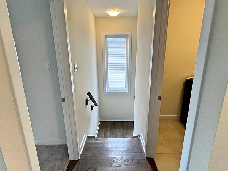 66 Aviron Cres — Photo 14