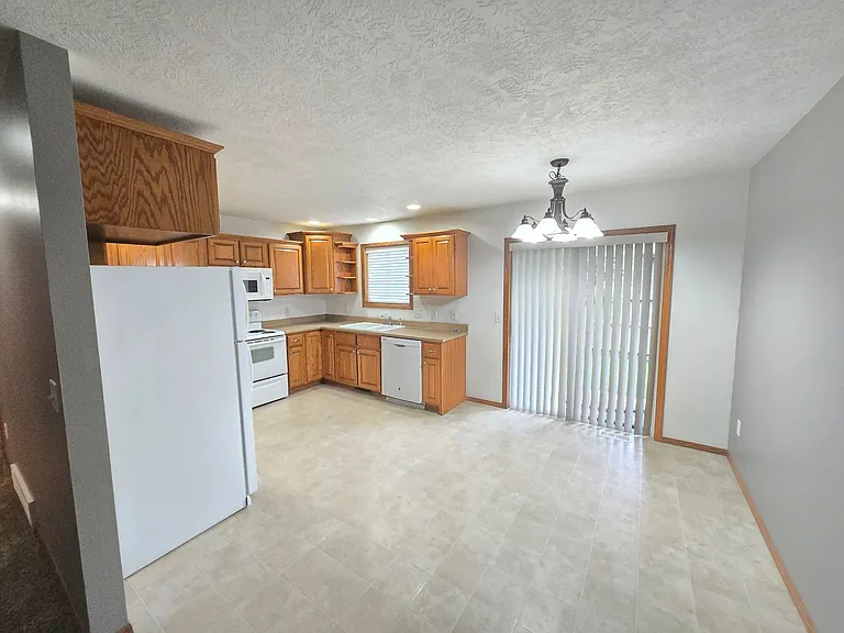 5006 S Baneberry Ave — Photo 14