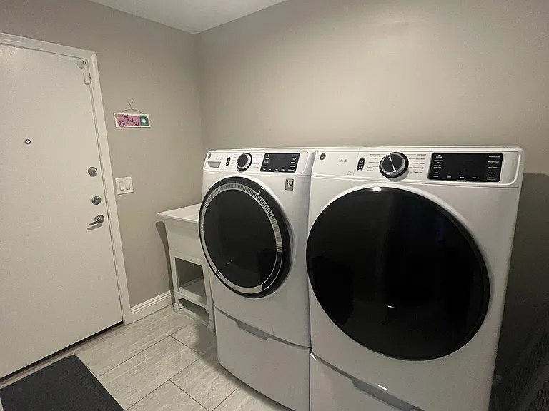 1442 W Coral Reef Dr — Photo 31