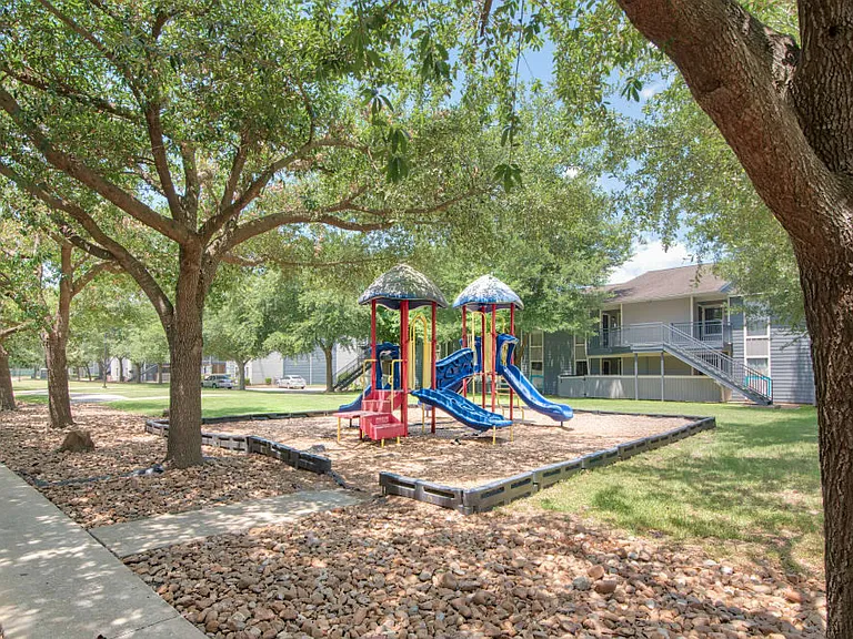 Estates at Cypress — Photo 26