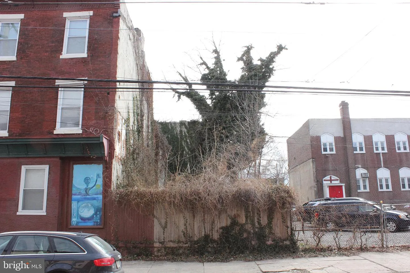 1602 W Thompson St photo 1