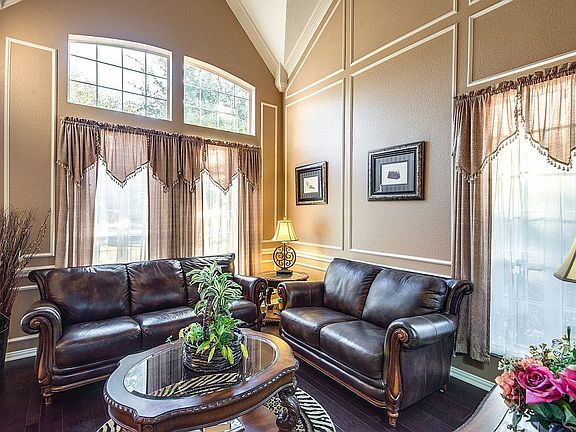 5th image of 400 W Mill Valley Ct