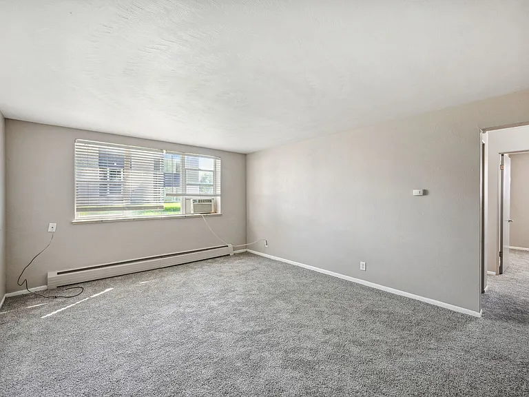 Evergreen 830 Sq.Ft.