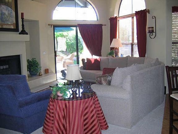 1118 E SHANGRI LA GREATROOM