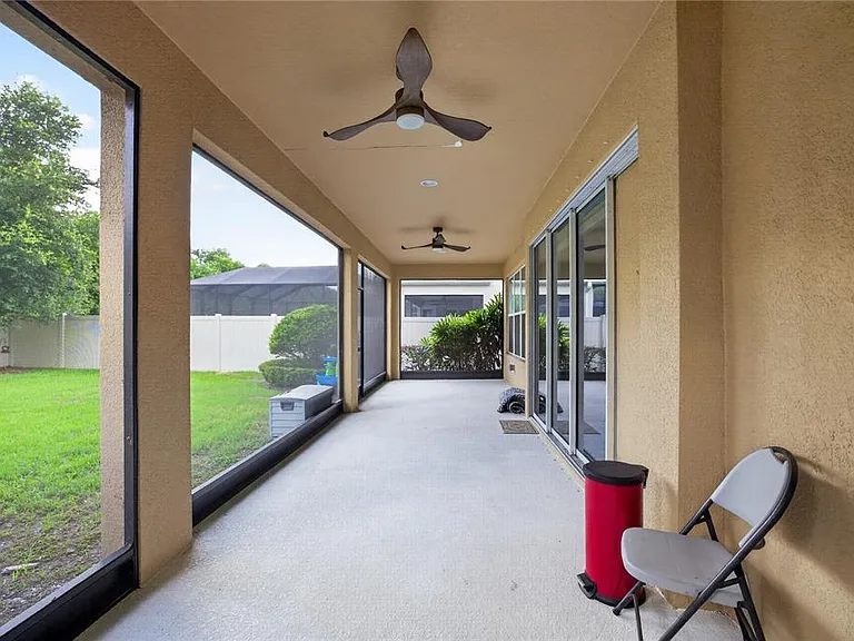 8016 Marbella Creek Ave — Photo 11