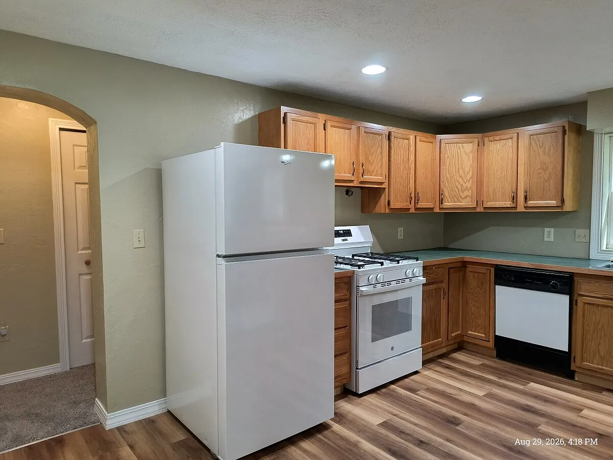 1129 White Pond — Photo 4
