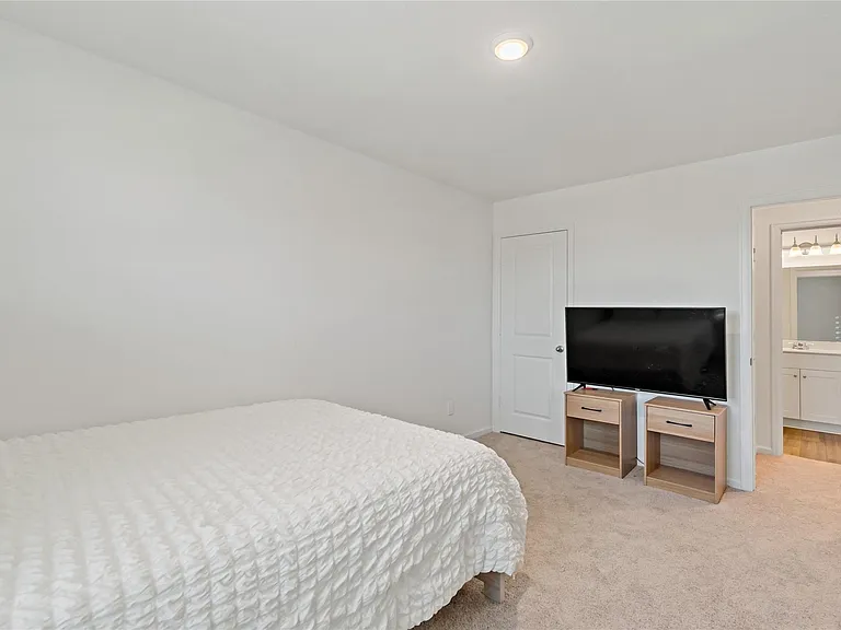21568 Rolling Streams Dr — Photo 17